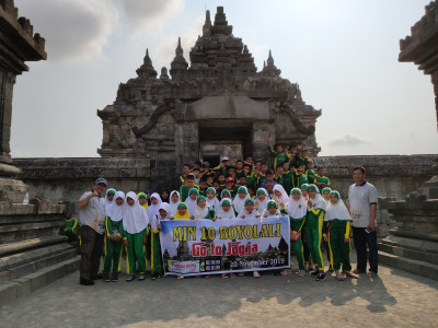 study tour goes to yogyakarta