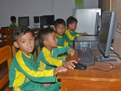 RUANG KOMPUTER